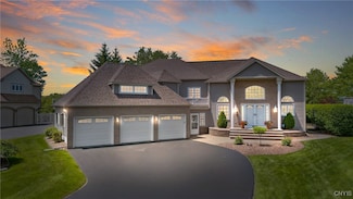 8835 Wedgefield Ln, Cicero, NY 13039