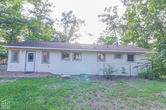 48 E Lakeshore Dr, Williford, AR 72482