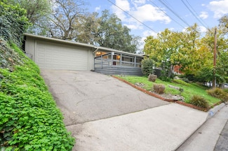 205 Loma Vista Way, Modesto, CA 95354