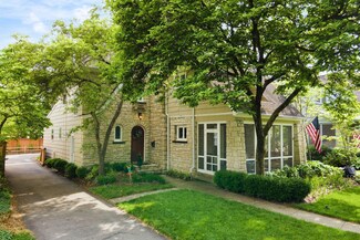 2457 Elm Ave, Columbus, OH 43209