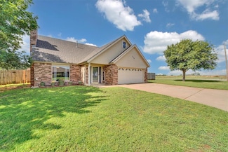 320 Elkview Dr, Elk City, OK 73644