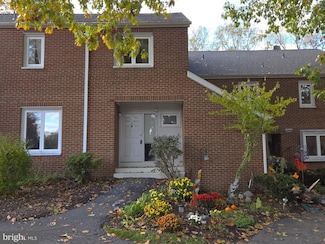 11 Cedar Ln, Mountville, PA 17554