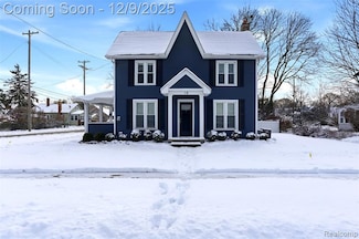 18 Park St, Oxford, MI 48371