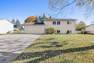 8215 Janero Ave S, Cottage Grove, MN 55016