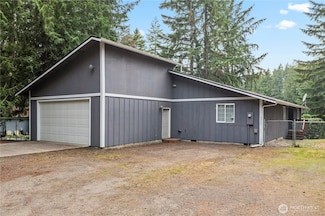9910 Fairview Lake Rd SW, Port Orchard, WA 98367