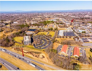 662 10th Avenue Dr SE, Hickory, NC 28602