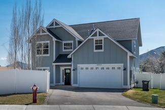 1011 Daybreak Ln, Hailey, ID 83333