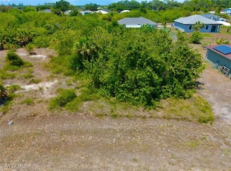 3040 Birwood Cir, Labelle, FL 33935