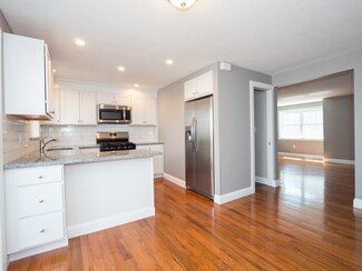80 Smith St Unit A3, Lowell, MA 01851