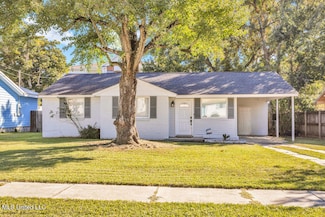 152 Holiday Ave, Pass Christian, MS 39571