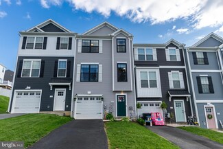 104 Overlook Dr, Hanover, PA 17331
