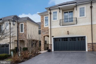 22 Breyer Ct, Elkins Park, PA 19027