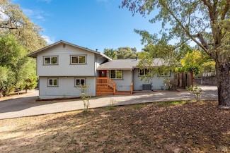 1888 Judson Ln, Santa Rosa, CA 95401