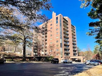 1 Treetops Ln, Little Rock, AR 72202