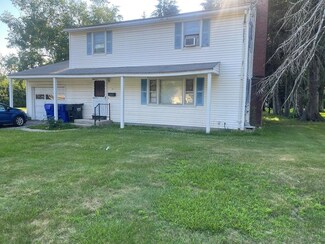 72 Northampton St, Easthampton, MA 01027