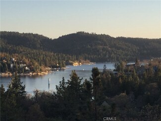 1239 Yosemite Dr, Lake Arrowhead, CA 92352