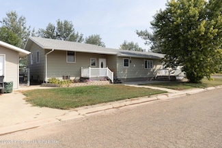 207 1st Ave NE, Beach, ND 58621