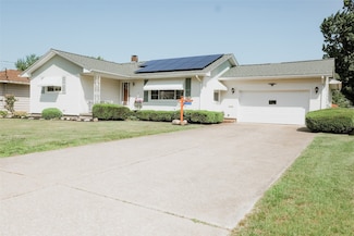 2858 W 30th St, Erie, PA 16506