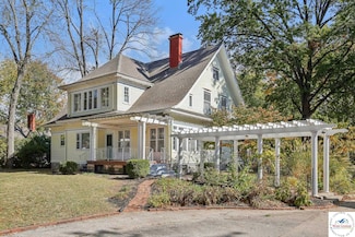 503 S 2nd St, Clinton, MO 64735