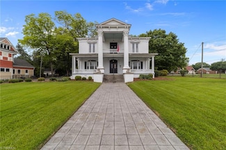 308 S Main St, Reidsville, NC 27320