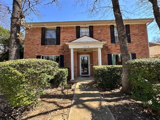 1919 Springbranch Dr, Arlington, TX 76006