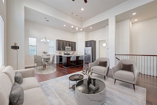 36 N Hutcheson St, Houston, TX 77003