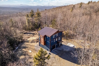 30 Lake View Dr, New Sharon, ME 04955