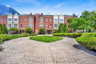 1421 N Halsted St Unit 2S, Chicago, IL 60642