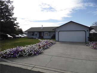 560 E Olympia St, Othello, WA 99344