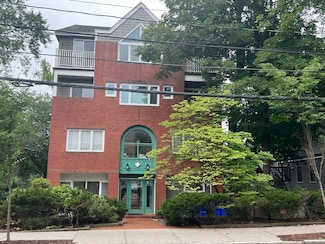 121 Longwood Ave Unit 4B, Brookline, MA 02446