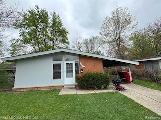 29234 Fairfax St, Southfield, MI 48076