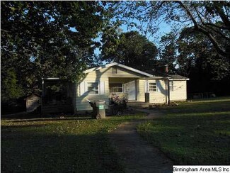 304 Mountain Top Dr, West Blocton, AL 35184