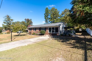 1605 Brookfield Rd, Rockingham, NC 28379