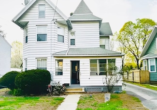 92 Curtiss St, Naugatuck, CT 06770