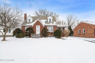 1734 Randolph Rd, Schenectady, NY 12308