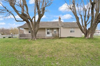 1550 N Gardner St, Scottsburg, IN 47170