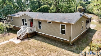 2702 Old Virginia St, Urbanna, VA 23175