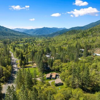 3995 E Evans Creek Rd, Rogue River, OR 97537
