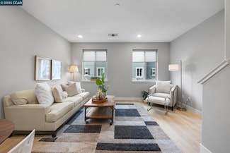 339 Pear Tree Terrace Unit H, Napa, CA 94558