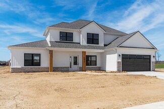 1417 Pyke Grove Pass, Huntertown, IN 46748