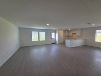 107 Stran St, Wharton, TX 77488