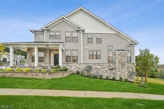 2 Concord Ct, Warren, NJ 07059