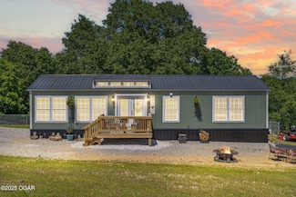 132 Nature Trail Ln, Noel, MO 64854
