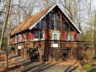 557 Hearthstone Cir, Bartonsville, PA 18321
