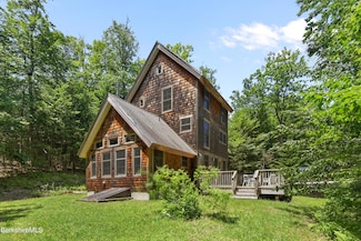 606 Leonhardt Rd, Becket, MA 01223