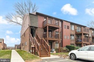 5200 Hilltop Dr Unit B11, Brookhaven, PA 19015