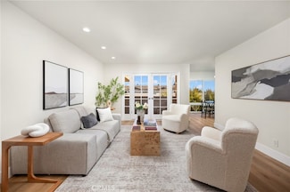1010 Palm Ave Unit 207, West Hollywood, CA 90069
