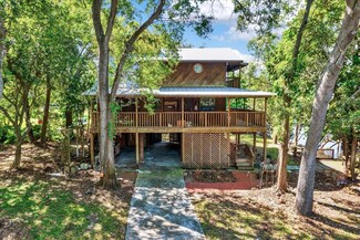 3300 N Perry Ave, Tampa, FL 33603