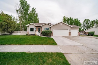 4195 Cherrywood Cir, Ammon, ID 83406