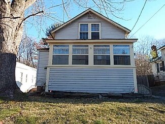71 Washington St, Greenfield, MA 01301
